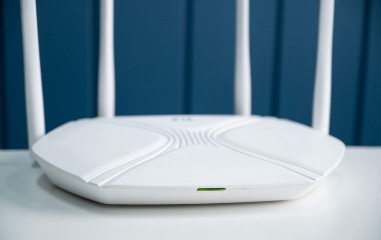 Lắp mạng FPT Miễn phí Wifi 6 sóng khỏe ổn định tốc độ nhanh giá rẻ